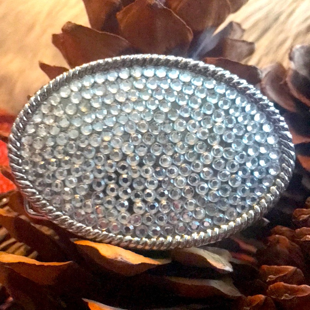 Vintage 1985 Women’s Rhinestone Silver Coloured Metal Belt Buckle